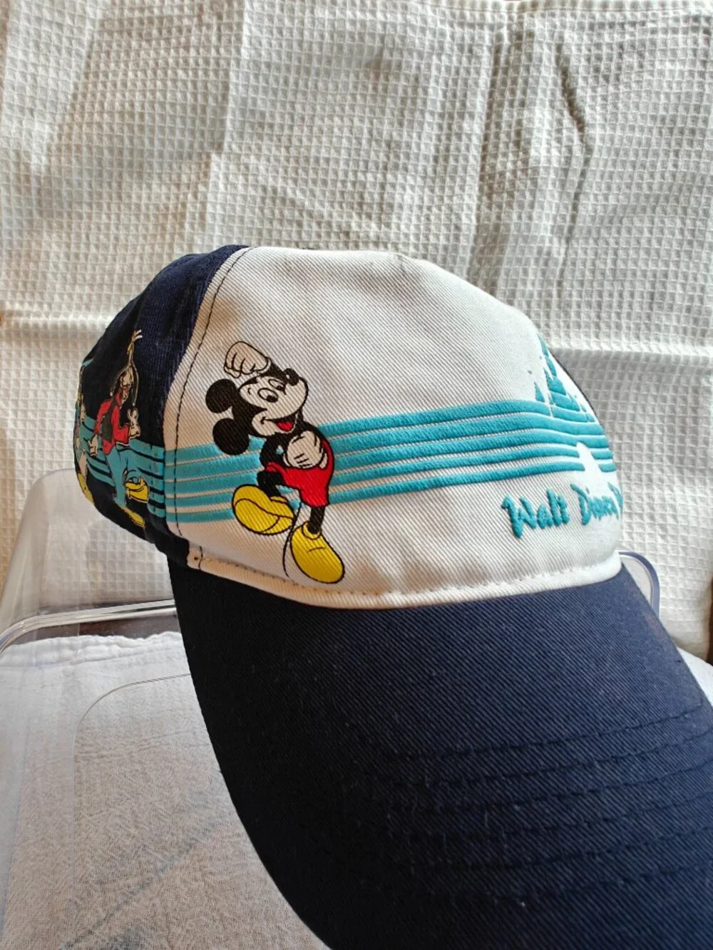 Vintage Walt Disney World Mickey & Friends Youth Snapback Hat – 100% Cotton